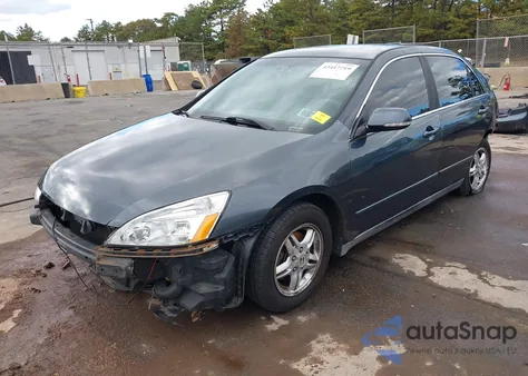 2005 Honda Accord 2.4 Lx from USA, damaged, VIN 1HGCM56435A155377